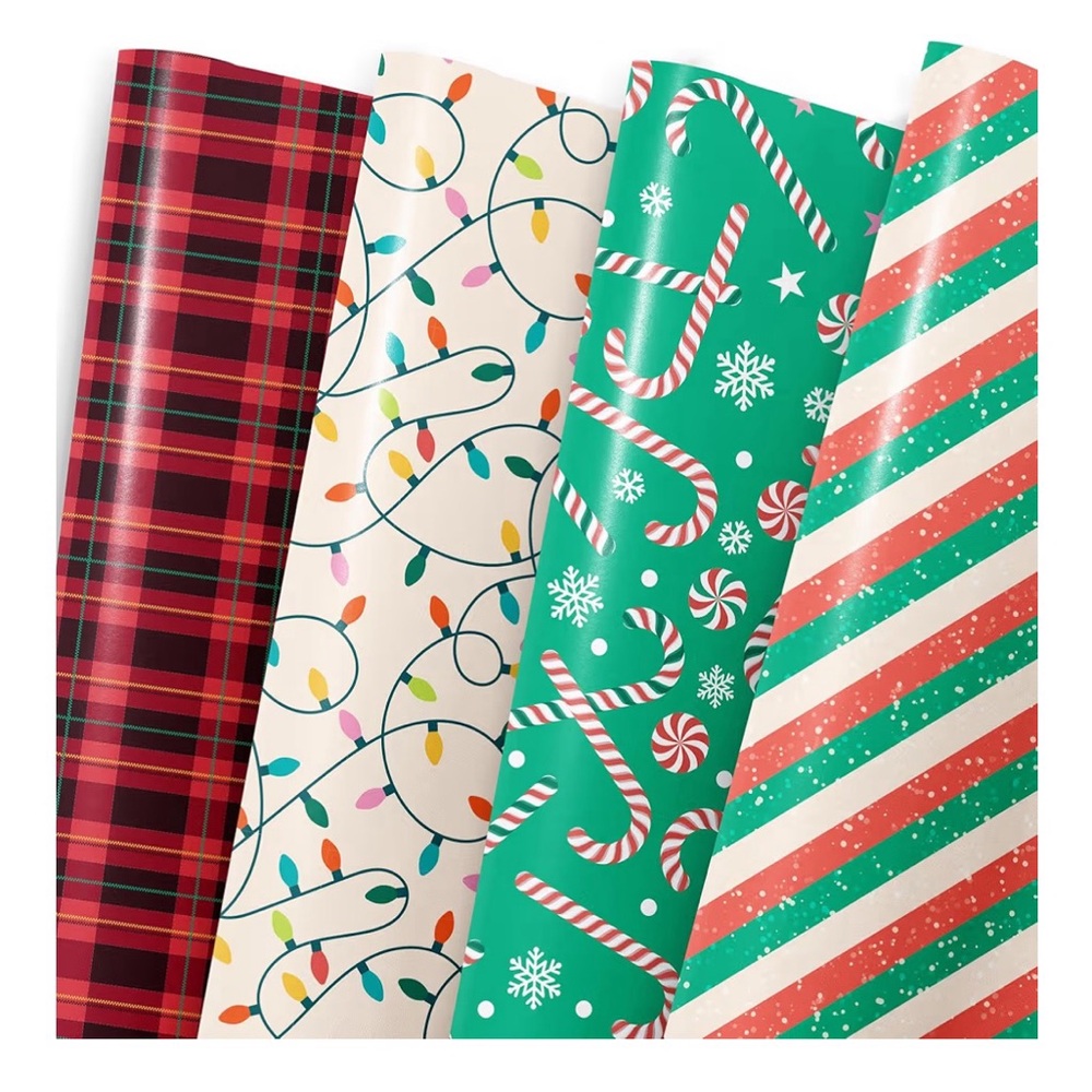3 Festive Holiday Wrapping Paper sheets (Buy now)